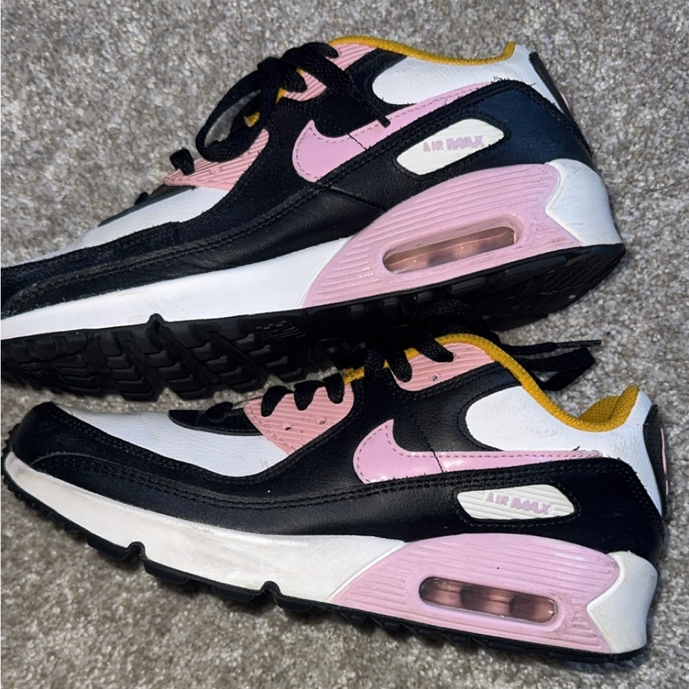 Nike Yellow and Black Sneakers